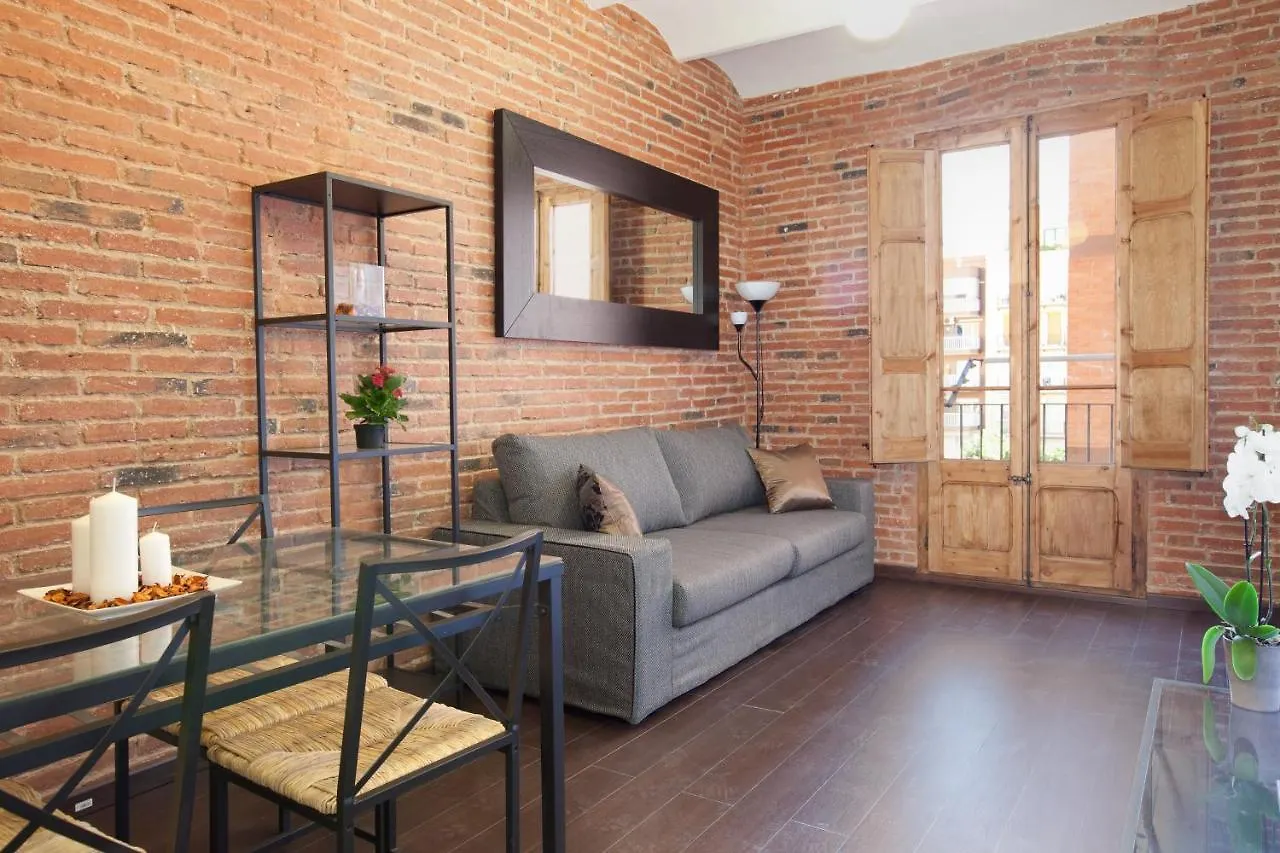 Modern 2-Bedroom Apartment Near Sagrada Familia Barcelona Spanyolország